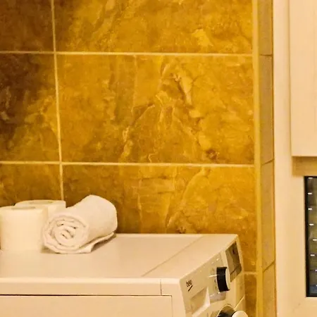 公寓 City Center Grand - Three-bedroom, Free Parking *