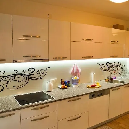 公寓 City Center Grand - Three-bedroom, Free Parking *