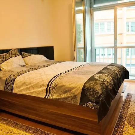 City Center Grand - Three-bedroom, Free Parking 塞拉耶佛