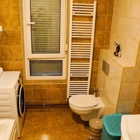 City Center Grand - Three-bedroom, Free Parking 公寓 塞拉耶佛