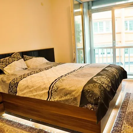 City Center Grand - Three-bedroom, Free Parking 公寓 塞拉耶佛