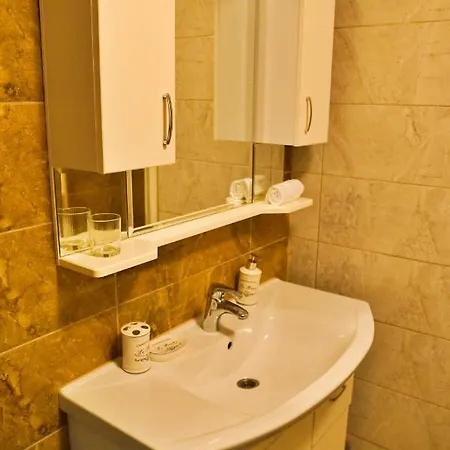 City Center Grand - Three-bedroom, Free Parking * 塞拉耶佛