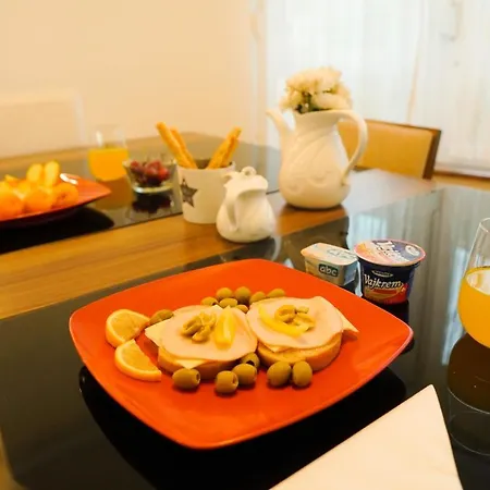 City Center Grand - Three-bedroom, Free Parking 公寓 塞拉耶佛