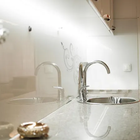 City Center Grand - Three-bedroom, Free Parking 公寓 *